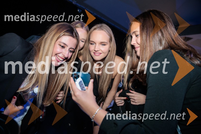 Fashion Week 2025 odprl svoja vrata z navdihujočim prvim dnem modnih revij