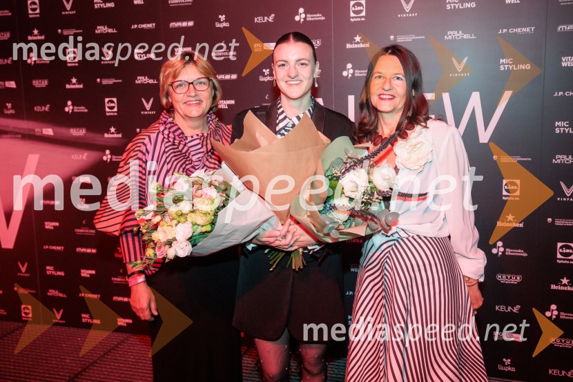  ... ;  Pia Šilec, modna oblikovalka;  ... Fashion Week 2025 odprl svoja vrata z navdihujočim prvim dnem modnih revij