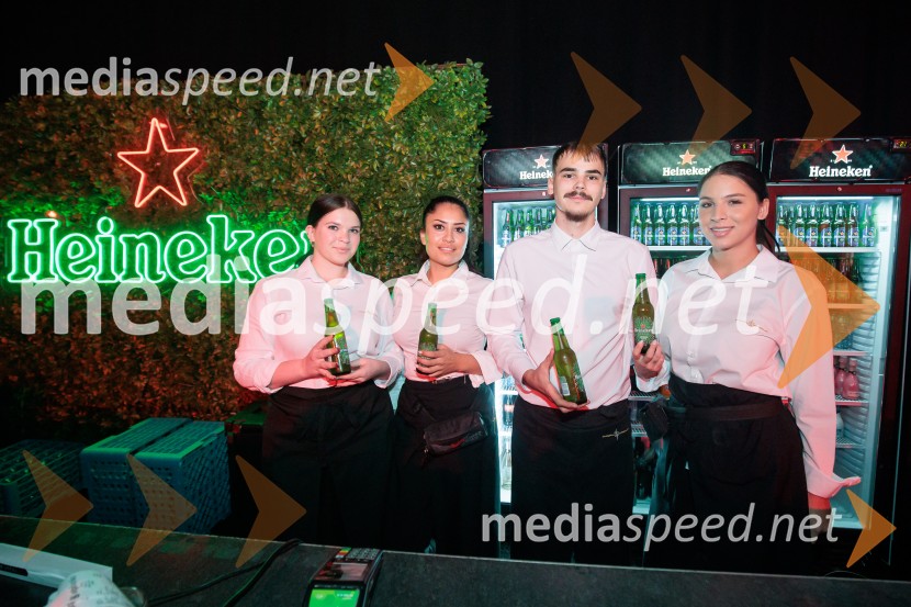 Fashion Week 2025 odprl svoja vrata z navdihujočim prvim dnem modnih revij