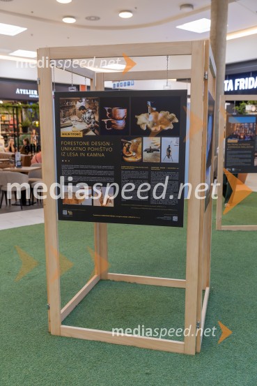 V Citycentru Celje odprli razstavo »Bivanje z lesom – SLOWOODLIFE«: slovenske zgodbe trajnostne gradnje in dizajna