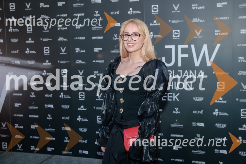 Fashion Week v drugi dan združil vizijo, energijo in vrhunsko oblikovanje