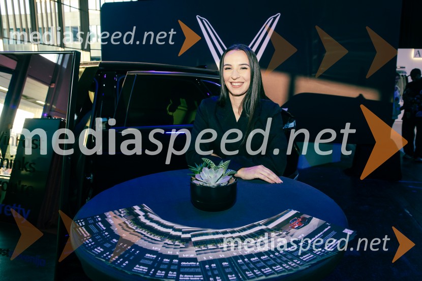 Fashion Week v drugi dan združil vizijo, energijo in vrhunsko oblikovanje