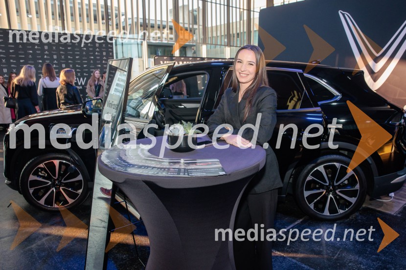 Fashion Week v drugi dan združil vizijo, energijo in vrhunsko oblikovanje