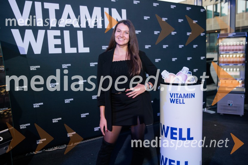 Fashion Week v drugi dan združil vizijo, energijo in vrhunsko oblikovanje