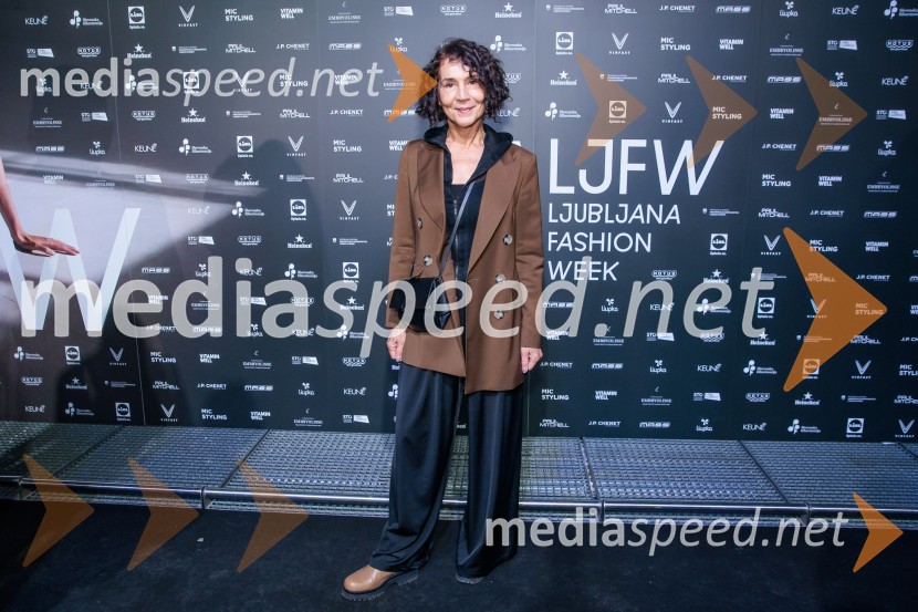 Fashion Week v drugi dan združil vizijo, energijo in vrhunsko oblikovanje