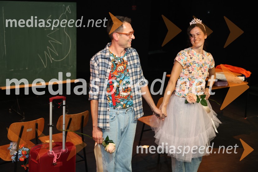  Viktor Hrvatin Meglič, igralec;  Eva Kraš, igralkaKot noč in dan, premiera otroške drame v SNG Maribor