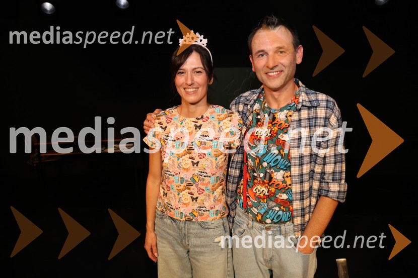  Eva Kraš, igralka;  Viktor Hrvatin Meglič, igralecKot noč in dan, premiera otroške drame v SNG Maribor