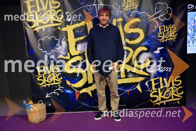 Elvis Škorc, iskrena zgodba o odraščanju, premiera v Mariboxu