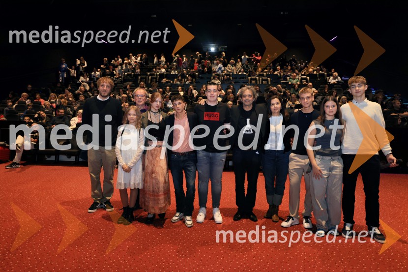 Elvis Škorc, iskrena zgodba o odraščanju, premiera v Mariboxu