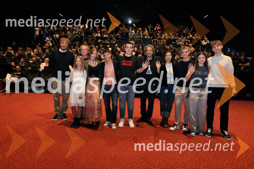 Elvis Škorc, iskrena zgodba o odraščanju, premiera v Mariboxu