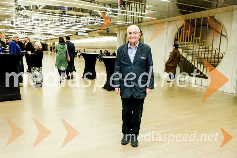 Dr. Mladen Dolar, filozofMedejini otroci, pretresljiva sodobna tragedija v Cankarjevem domu