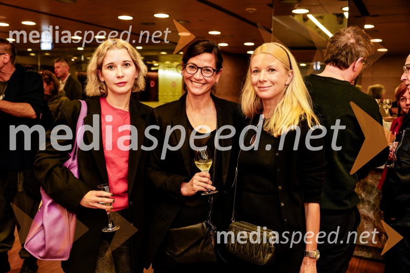  Eva Mahkovic, dramaturginja in avtorica;  Simona  Belle, služba za stike z javnostmi MGL;  Tjaša  Železnik, igralkaMedejini otroci, pretresljiva sodobna tragedija v Cankarjevem domu