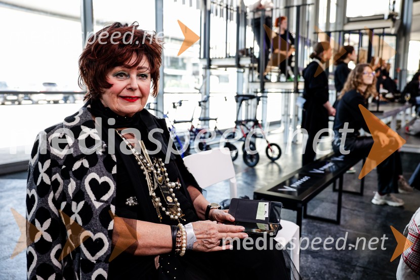  Zdenka  Kahne, lastnica Kozmetične hiše KahneFashion Week 2025, tretji dan postregel z eksplozijo mladostne ustvarjalnosti