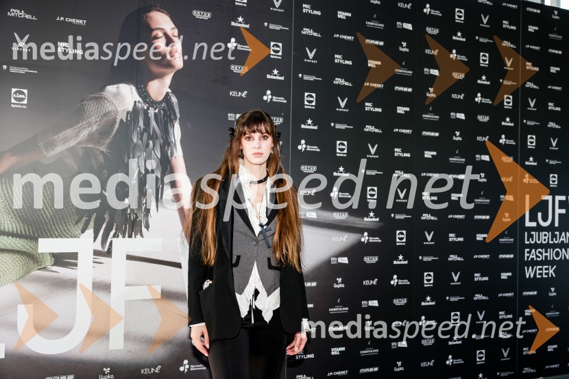  ... ;  Tina Mentol, ZTModelsFashion Week 2025, tretji dan postregel z eksplozijo mladostne ustvarjalnosti