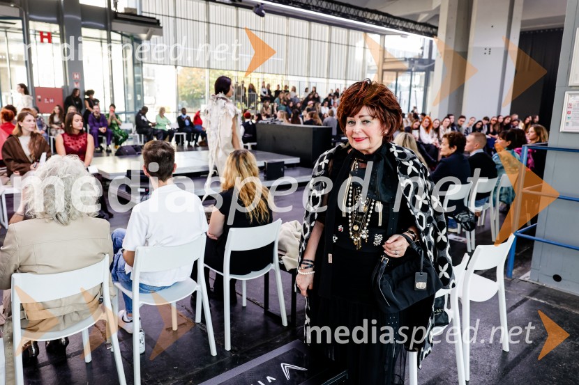  Zdenka  Kahne, lastnica Kozmetične hiše KahneFashion Week 2025, tretji dan postregel z eksplozijo mladostne ustvarjalnosti