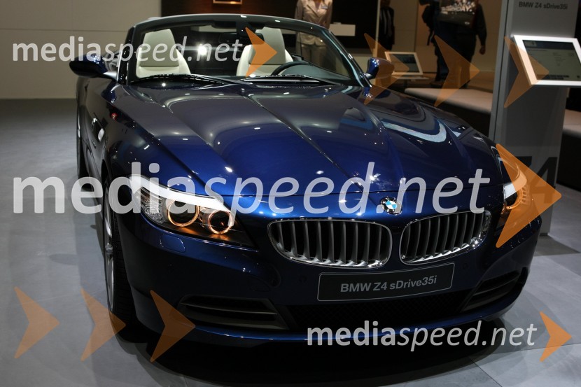 BMW Z4 sDrive35iBMW Z4 sDrive35i