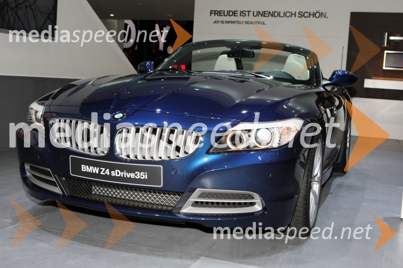 BMW Z4 sDrive35iBMW Z4 sDrive35i