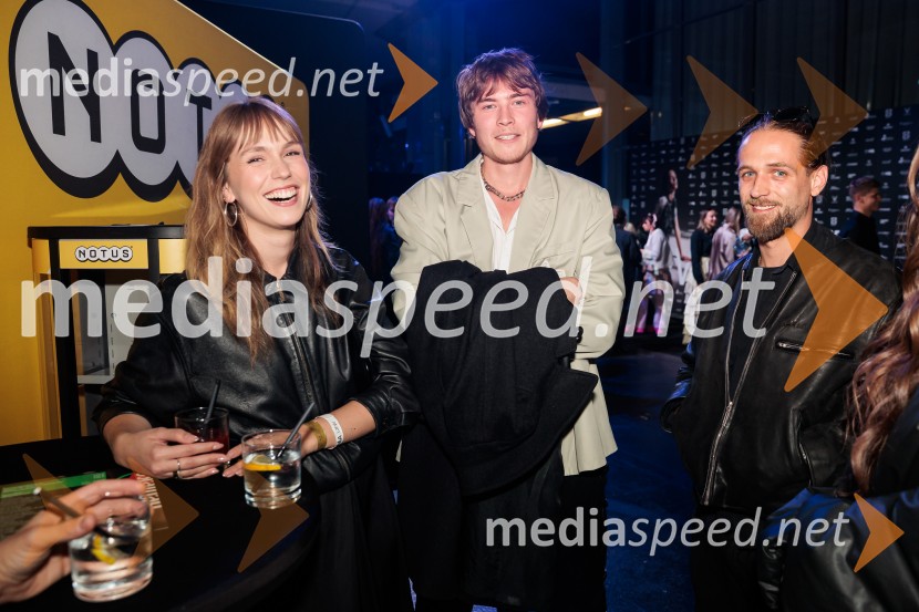  Melani Mekicar, radijska in televizijska voditeljica;  Kris  Guštin, Joker Out;  ... Fashion Week 2025, tretji dan postregel z eksplozijo mladostne ustvarjalnosti