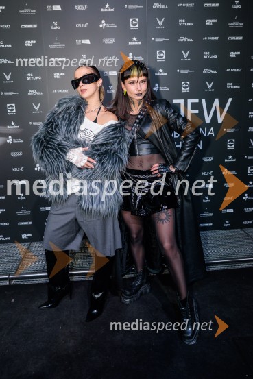  ... ;  Cassie Kagen, frizerkaFashion Week 2025, tretji dan postregel z eksplozijo mladostne ustvarjalnosti