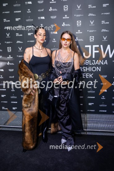  Gaja Prestor, pevka;  ... Fashion Week 2025, tretji dan postregel z eksplozijo mladostne ustvarjalnosti