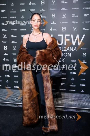  Gaja Prestor, pevkaFashion Week 2025, tretji dan postregel z eksplozijo mladostne ustvarjalnosti