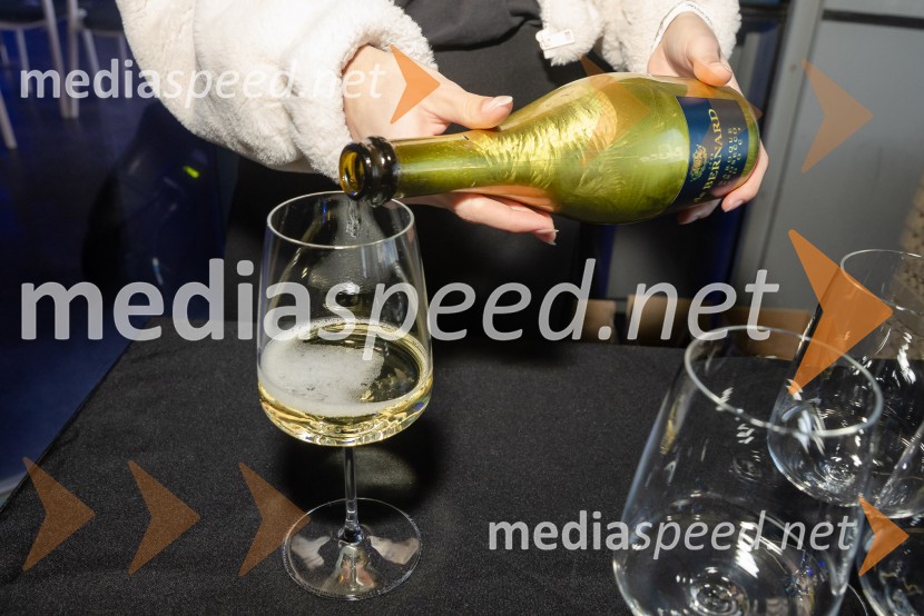 Fashion Week 2025, tretji dan postregel z eksplozijo mladostne ustvarjalnosti