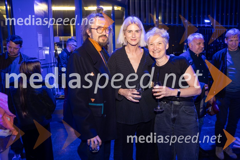  Jure Jamnik, komik;  Boštjan Meglič, glasbenik, član skupine Siddharta;  Hana Ramujkić, kostumografka;  Anja Zag Golob;  ... ;  ... Fashion Week 2025, tretji dan postregel z eksplozijo mladostne ustvarjalnosti