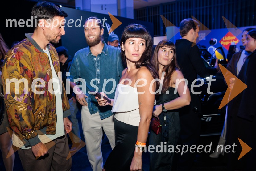  Marko Bratuš, umetniški vodja Slovenskega mladinskega gledališča;  ... ;  ... ;  ... Fashion Week 2025, tretji dan postregel z eksplozijo mladostne ustvarjalnosti