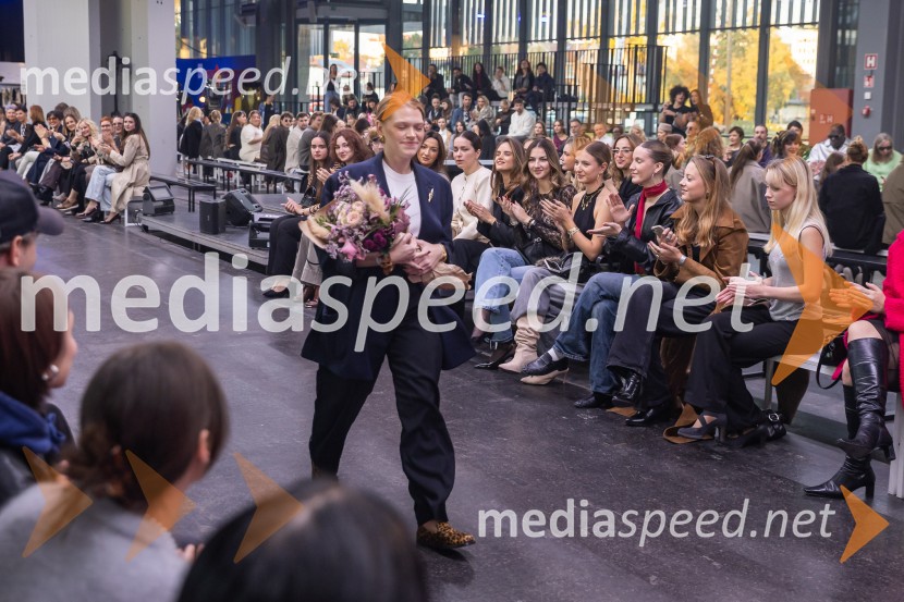  Andrej Omejc, sopranski saksofon, 4 Saxess EnsembleFashion Week 2025, tretji dan postregel z eksplozijo mladostne ustvarjalnosti