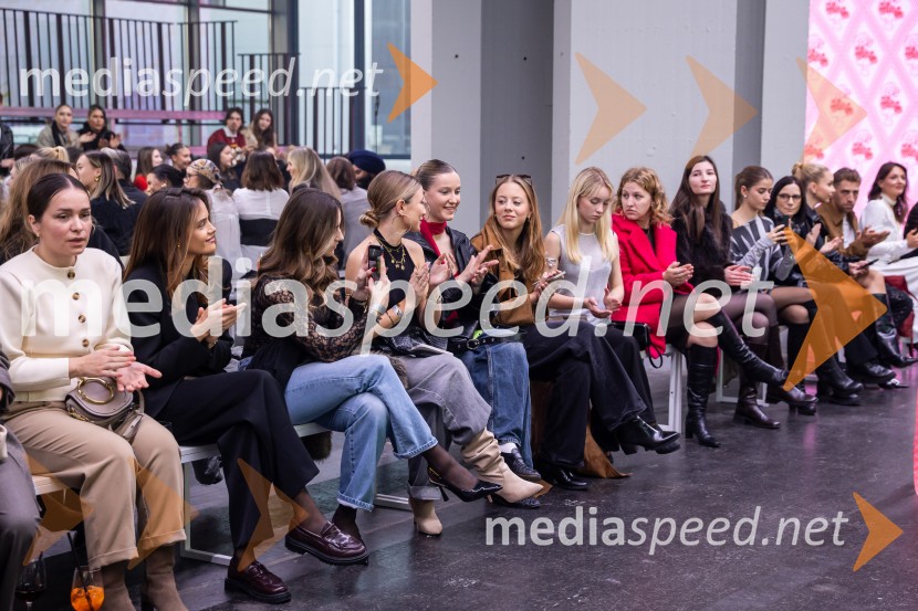  ... ;  Anita  Mlakar, moderatorka in svetovalka za odnose z javnostmiFashion Week 2025, tretji dan postregel z eksplozijo mladostne ustvarjalnosti