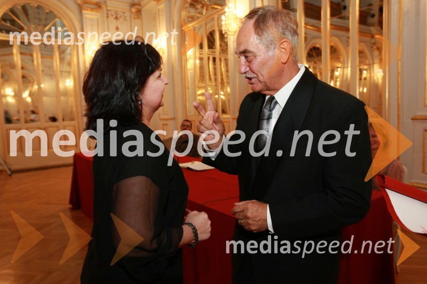 Irena Varga, igralka in Rudi Moge, nekdanji poslanec DZ90 let Slovenskega narodnega gledališča Maribor