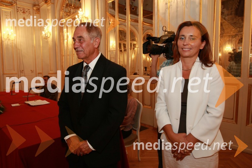 Rudi Moge, nekdanji poslanec DZ in Suzana Žilič Fišer, predavateljica na študijski smeri Medijske komunikacije na FERI Univerze v Mariboru90 let Slovenskega narodnega gledališča Maribor