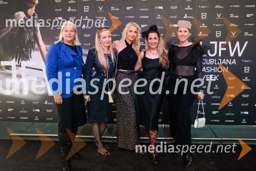  Nada Marinković, Lasertehnik Maribor;  ... ;  ... ;  ... ;  ... Fashion Week 2025, tretji dan postregel z eksplozijo mladostne ustvarjalnosti