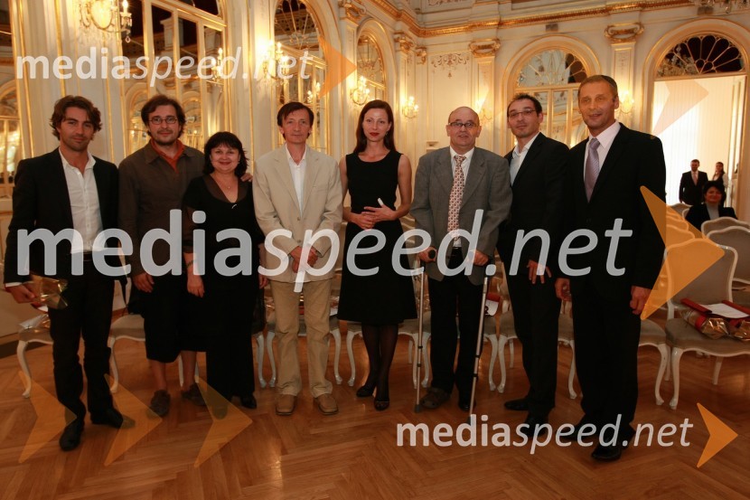 Edward Clug, baletnik, koreograf in vodja baleta SNG Maribor, Primož Vitez, prevajalec in dramaturg, Irena Varga, igralka, Vili Ravnjak, umetniški vodja Drame SNG Maribor, Nataša Matjašec Rošker, igralka, Vlado Novak, igralec, Tadej Toš, igralec ter Danilo Rošker, direktor SNG Maribor90 let Slovenskega narodnega gledališča Maribor