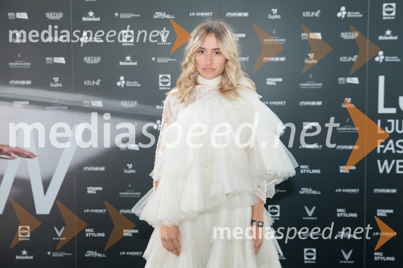 Ljubljanski teden mode 2025 zaključil s poklonom mladim talentom in modnim presežkom