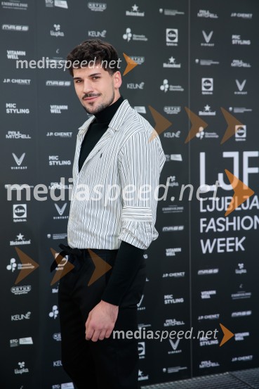 Ljubljanski teden mode 2025 zaključil s poklonom mladim talentom in modnim presežkom