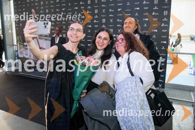 Ljubljanski teden mode 2025 zaključil s poklonom mladim talentom in modnim presežkom