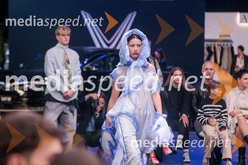 Ljubljanski teden mode 2025 zaključil s poklonom mladim talentom in modnim presežkom