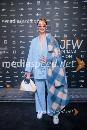 Ljubljanski teden mode 2025 zaključil s poklonom mladim talentom in modnim presežkom