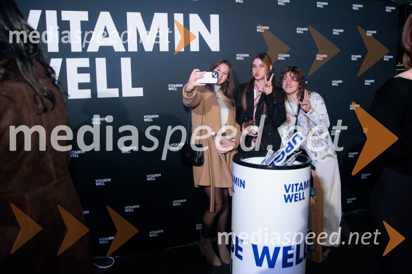 Ljubljanski teden mode 2025 zaključil s poklonom mladim talentom in modnim presežkom