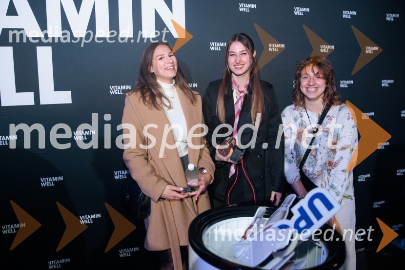 Ljubljanski teden mode 2025 zaključil s poklonom mladim talentom in modnim presežkom