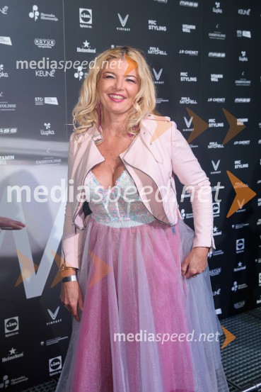 Ljubljanski teden mode 2025 zaključil s poklonom mladim talentom in modnim presežkom