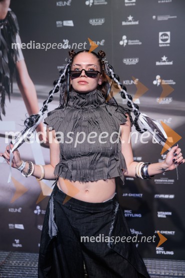 Ljubljanski teden mode 2025 zaključil s poklonom mladim talentom in modnim presežkom