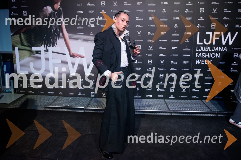 Ljubljanski teden mode 2025 zaključil s poklonom mladim talentom in modnim presežkom