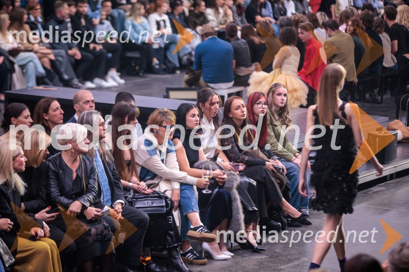 Ljubljanski teden mode 2025 zaključil s poklonom mladim talentom in modnim presežkom