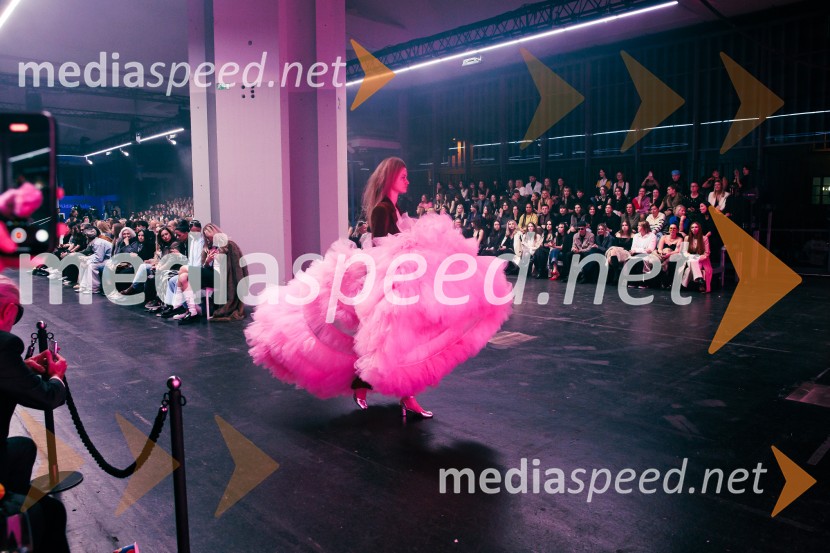 Ljubljanski teden mode 2025 zaključil s poklonom mladim talentom in modnim presežkom