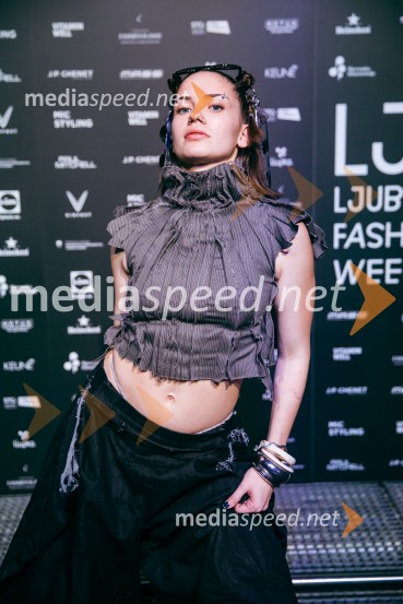 Ljubljanski teden mode 2025 zaključil s poklonom mladim talentom in modnim presežkom