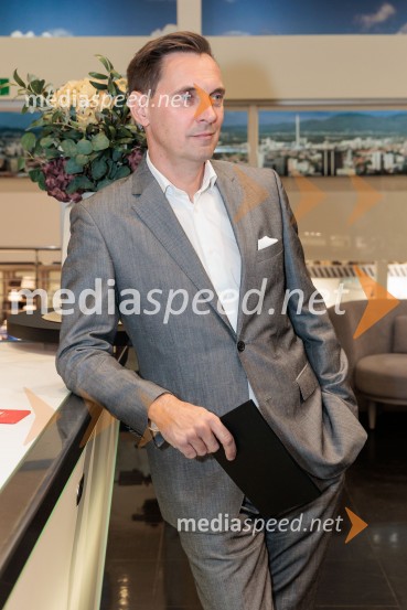 Začel se je mesec italijanske mode v Emporiumu