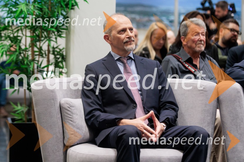 Začel se je mesec italijanske mode v Emporiumu