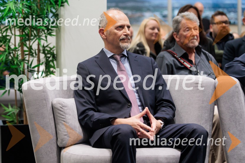 Začel se je mesec italijanske mode v Emporiumu